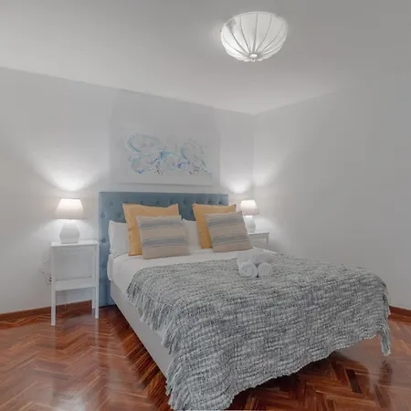 Brigth Stylish Studio - Gran Via-3